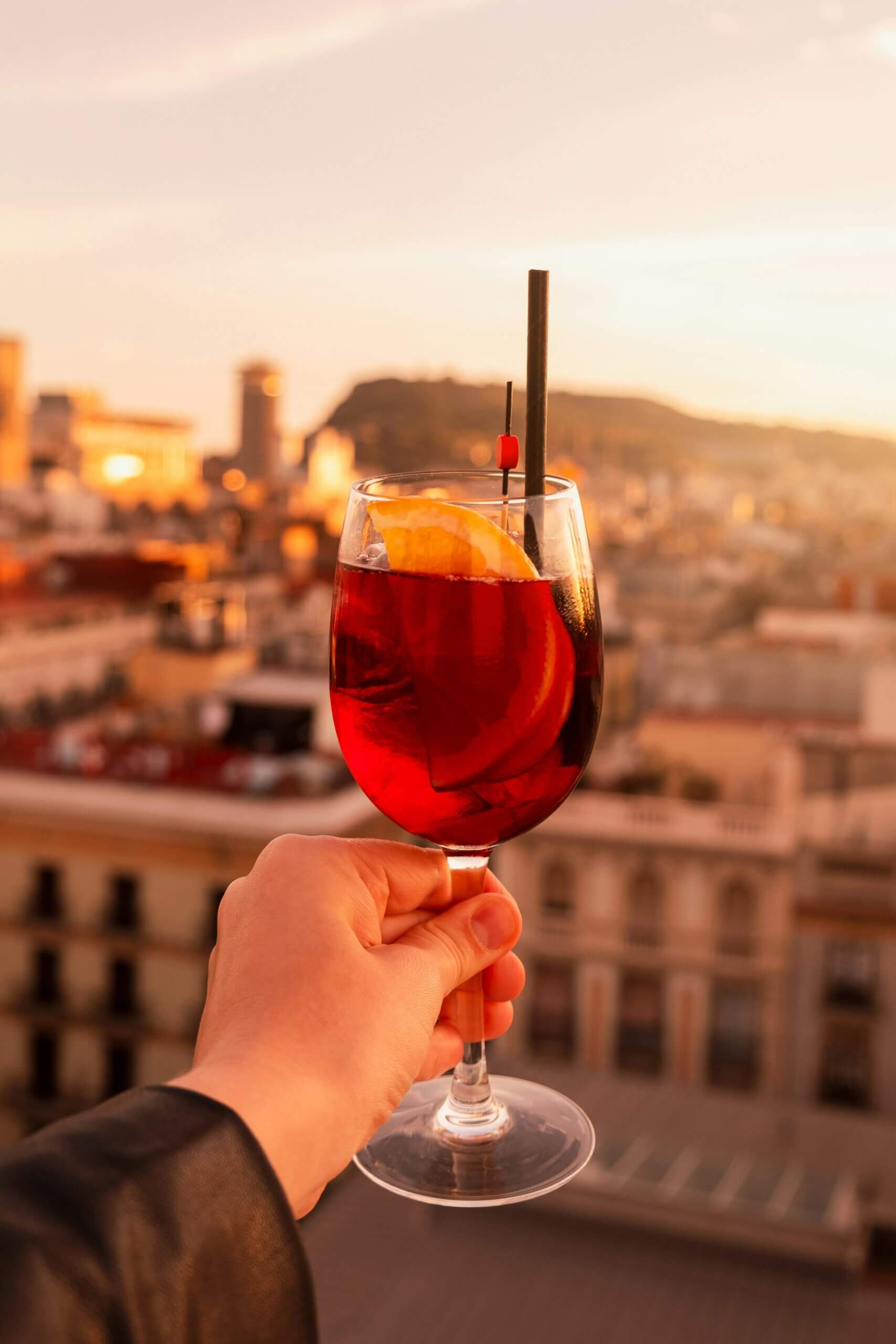 Glass of Tinto de Verano with ice and lemon, a traditional Spanish summer drink enjoyed along the Costa Blanca.